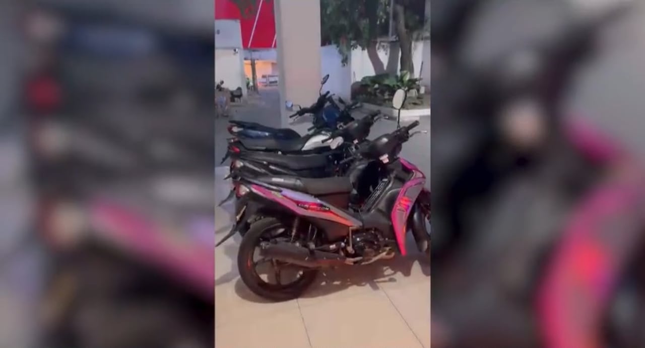 Las cuatro motocicletas recuperadas fueron halladas ocultas en un camión que transportaba productos de confitería con destino al municipio de Tumaco, Nariño.