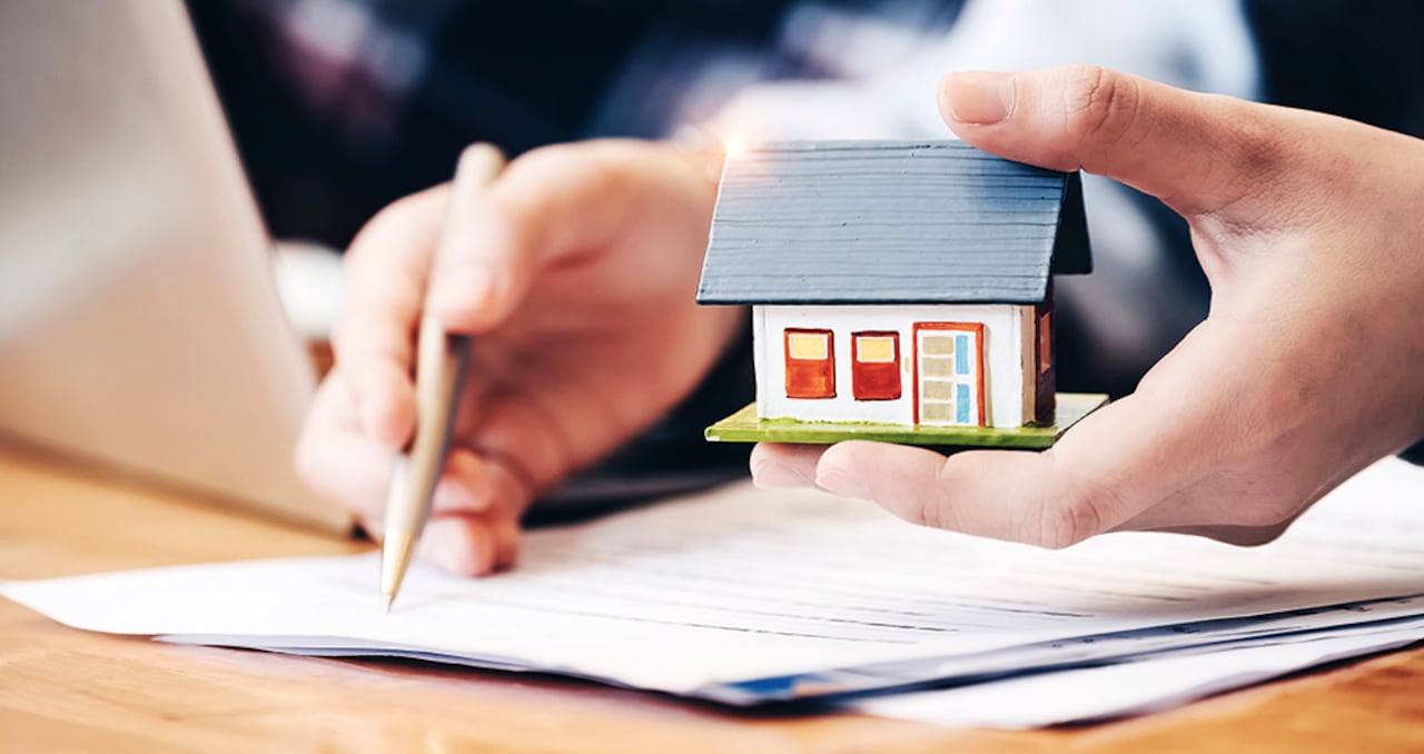 Los compradores de vivienda toman su decisión basados en la posibilidad de tener subsidios y en sus perspectivas salariales para poder pagar un crédito de largo plazo.