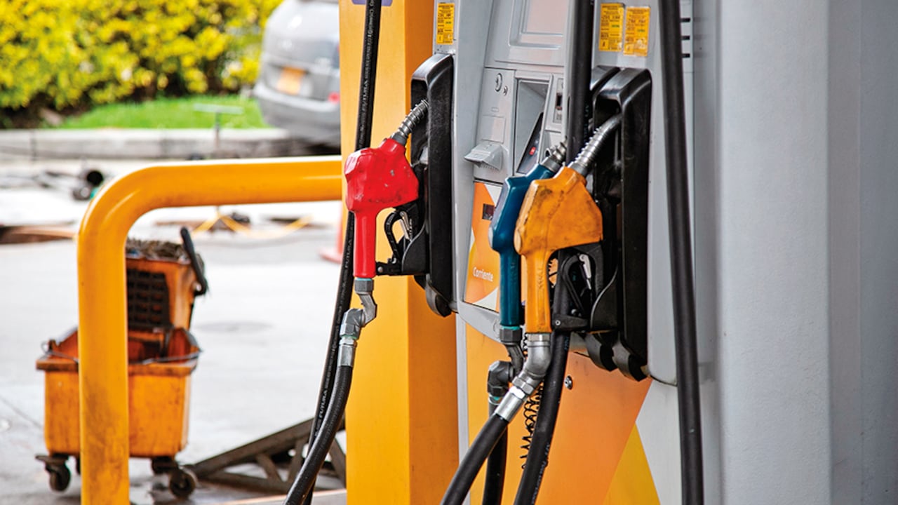 De diciembre a junio, el incremento en la gasolina para los taxistas ha sido del 28 por ciento, según un estudio de Taxis Libres.