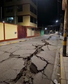 Fuerte sismo en Perú deja cinco fallecidos.
