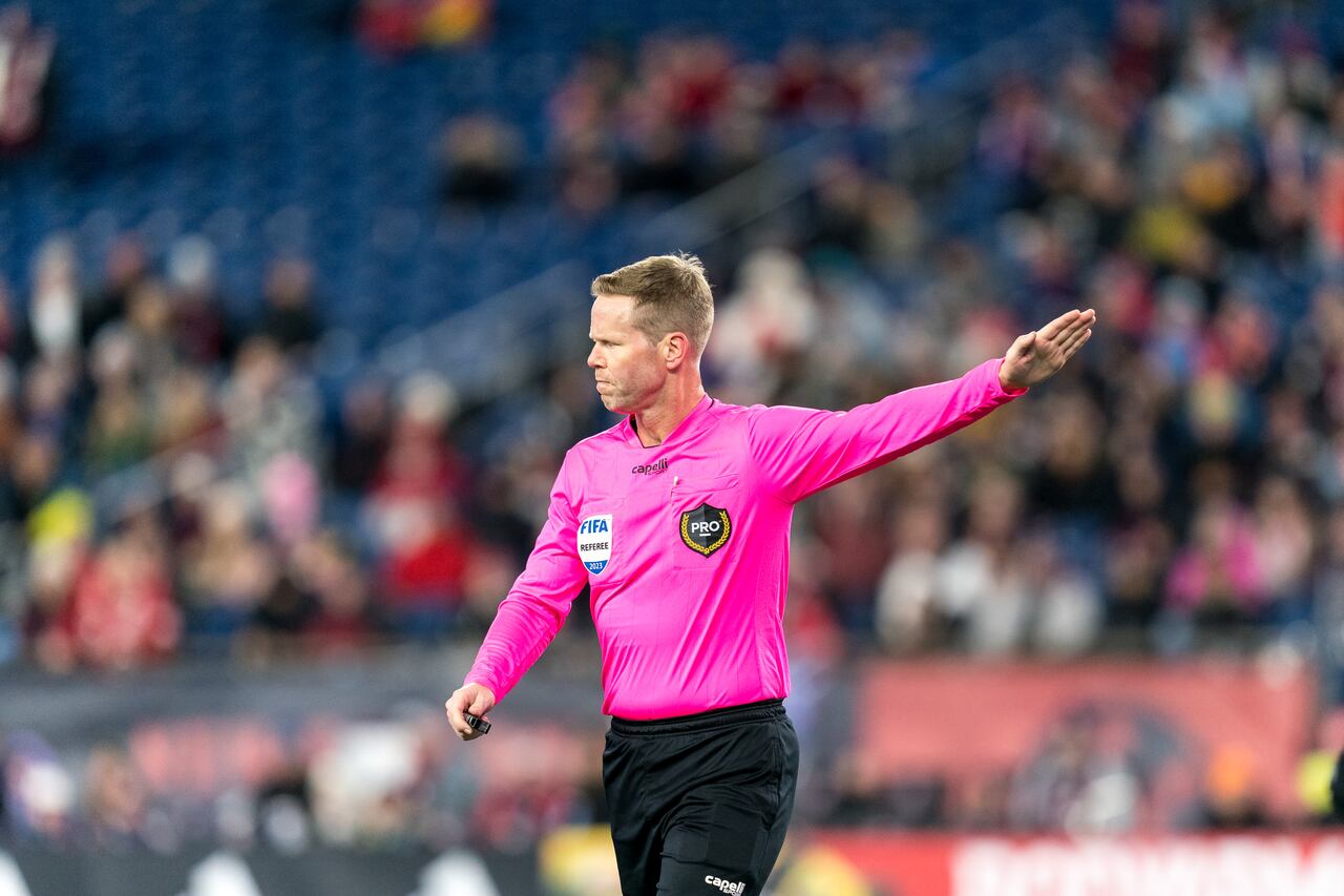 FOXBOROUGH, MA - NOVEMBER 8: Referee Drew Fischer during an Audi 2023 MLS Cup Playoffs Eastern Conference Round One game between Philadelphia Union and New England Revolution at Gillette Stadium on November 8, 2023 in Foxborough, Massachusetts. (Photo by Andrew Katsampes/ISI Photos/Getty Images).