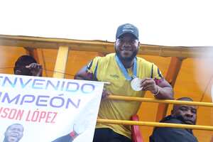 Llegada de Yeison López al aeropuerto Alfonso Bonilla Aragón de Palmira