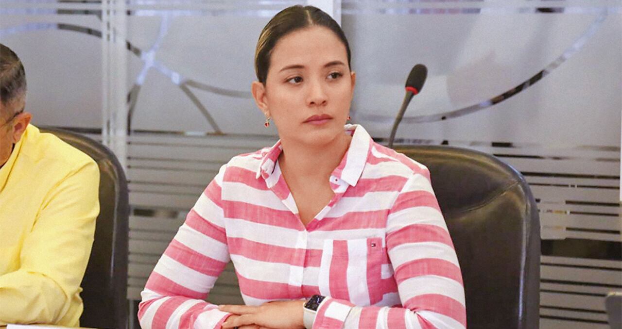 La alcaldesa de Jamundí, Paola Castillo, es criticada porque ha sido indiferente ante el actuar criminal de las Farc en el municipio.