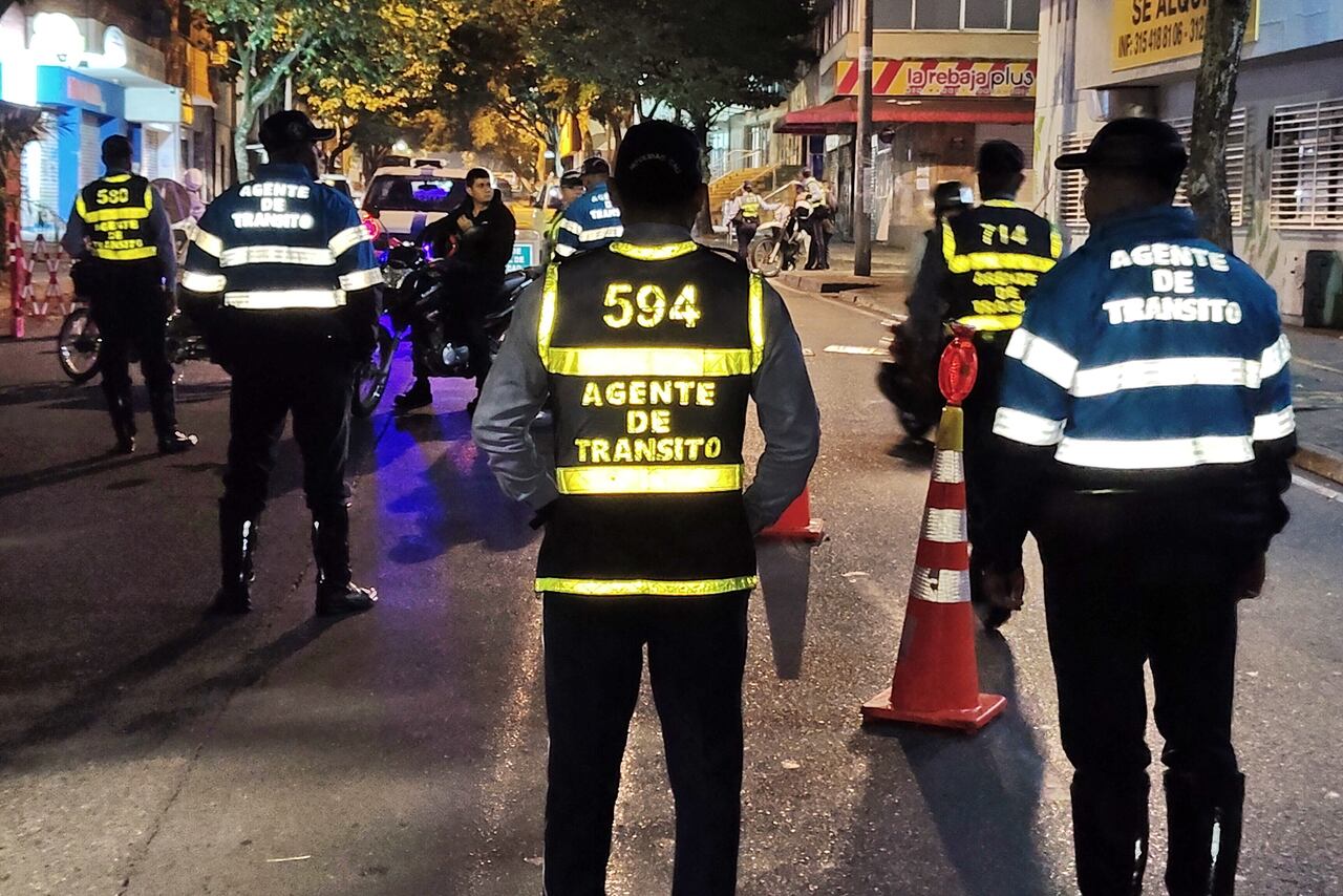 El periódico País acompañó a la Secretaría de Tránsito y movilidad, durante unos operativos en la noche de un fin de semana. Fotos: Mario Andrés Lozada Tezna.