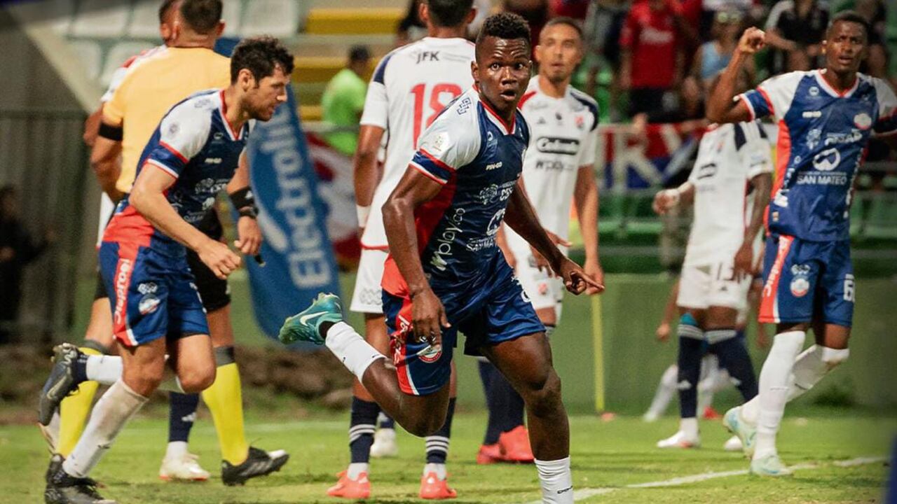 Alianza logró el empate casi al final del encuentro.