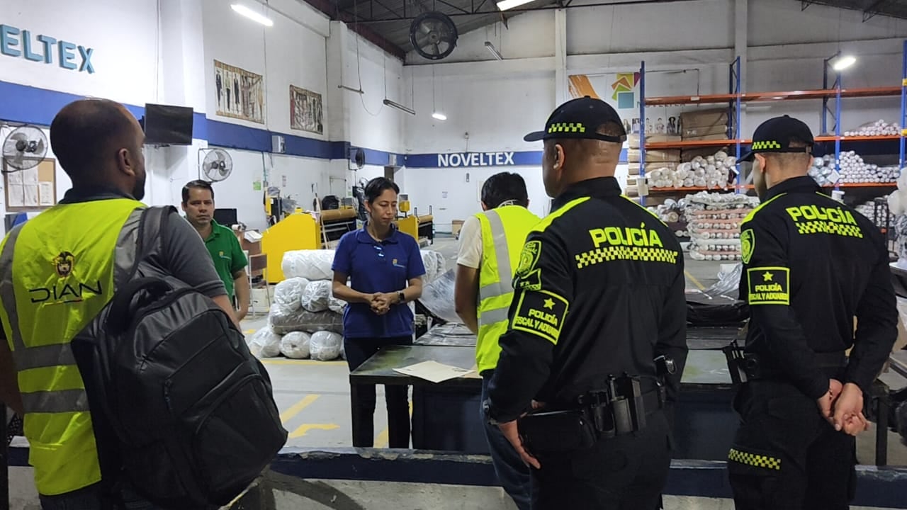 Operativo de la DIAN en el parque Industrial Las Delicias.