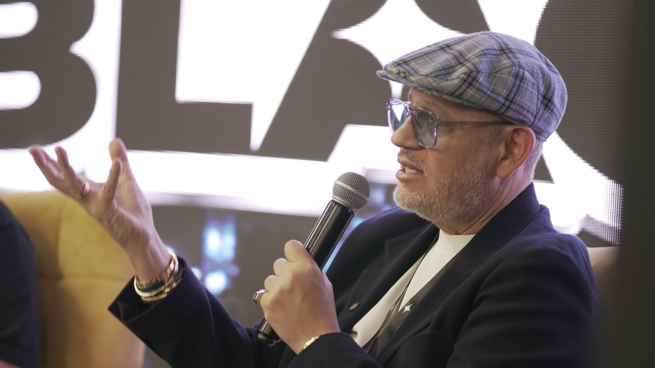 Carlos Suárez, estratega de la campaña presidencial de Abelardo de la Espriella, presentó en Effix 2026 su método de comunicación omnicanal.