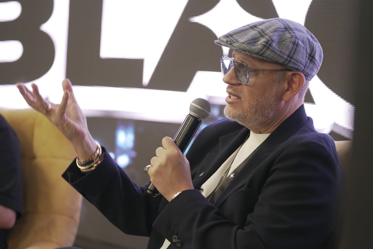 Carlos Suárez, estratega de la campaña presidencial de Abelardo de la Espriella, presentó en Effix 2026 su método de comunicación omnicanal.