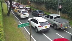 Estas fotografías fueron enviadas a EL País por un lector. Muestran la congestión que se vivió en la zona el lunes 19 de enero.