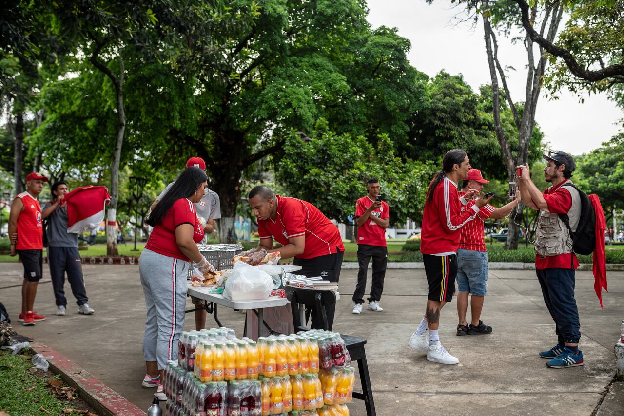 En el caso de Distrito en Paz, el apoyo de la empresa privada ha ocurrido desde diferentes puntos: algunos han empezado la universidad y otros fueron contratados para eventos empresariales.