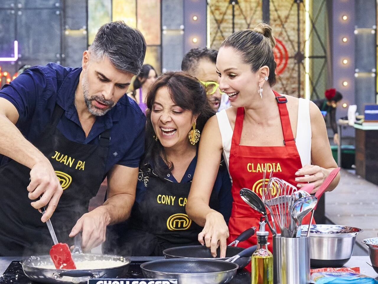 Claudia Bahamón thú nhận những gì cô ấy nghĩ về Cony Camelo trên 'MasterChef Celebrity': “Tôn trọng hơn”