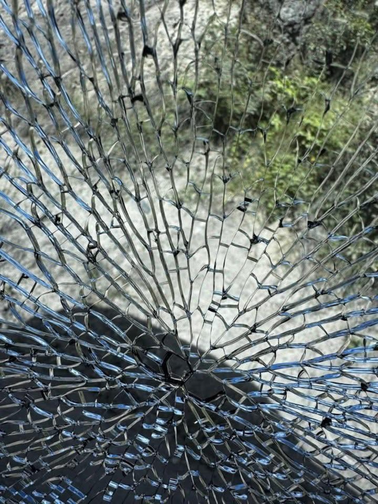 Aunque no se registraron personas heridas, el incidente generó temor y tensión entre los integrantes de la comitiva. Las autoridades adelantan las investigaciones para esclarecer las circunstancias de lo sucedido