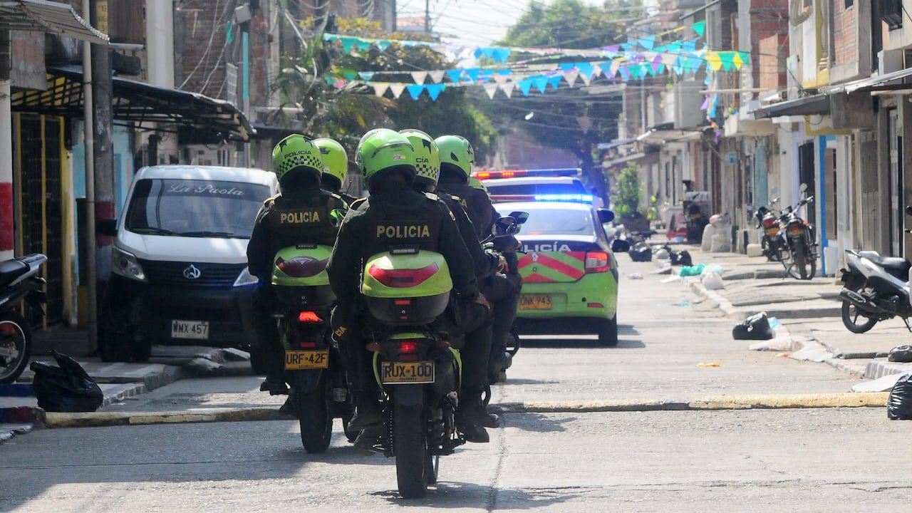 Orden: Lanzamiento del Plan Territorios Seguros de la Policía Metropolitana y áreas de la Alcaldía de Cali, inicialmente de la comuna 15. foto José L Guzmán EL País.