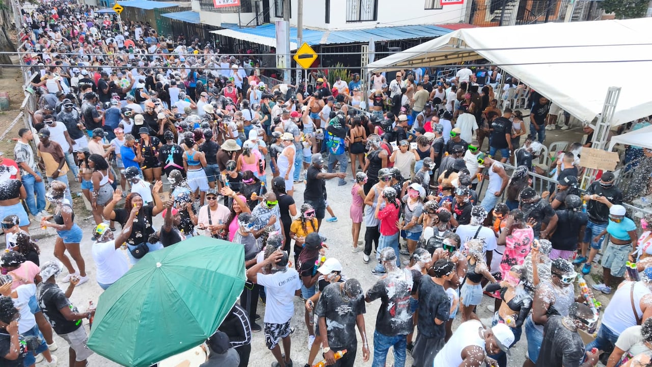 Verbena del barrio Ulpiano Lloreda en Cali.