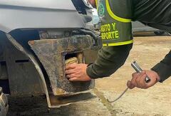 Se estima que en el mercado negro, estos 61 kilogramos podrían haber alcanzado un valor de 100 millones de pesos, indicaron los policías.