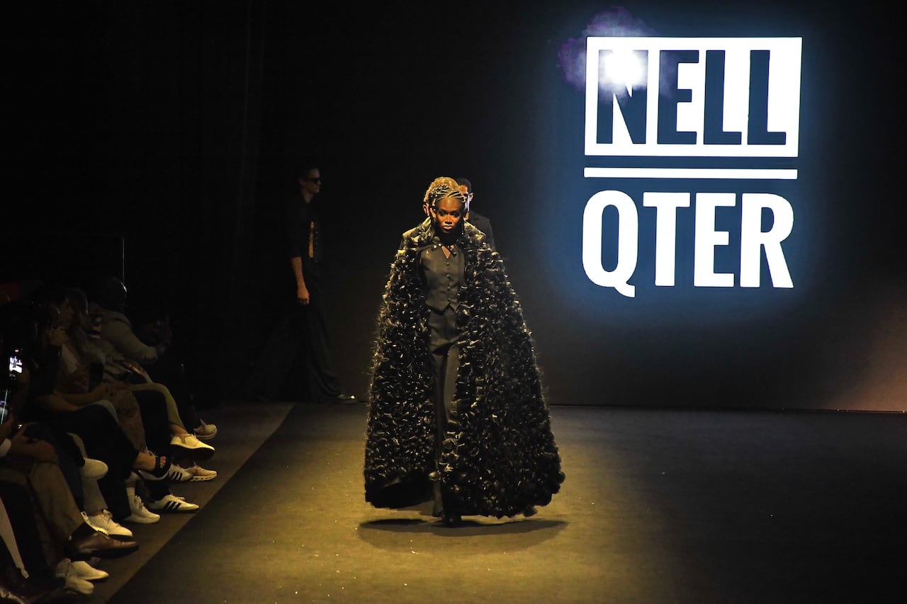 Cali: Distrito Moda 2026: Reunió a más de 33 diseñadores nacionales e internacionales para presentar las colecciones primavera-verano 2027 en 17 pasarelas. Diseñador NELL QTER