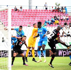 MONTERÍA - COLOMBIA, 24-04-2022: Jaguares de Córdoba F.C. y América de Cali durante partido de la fecha 17 por la Liga BetPlay DIMAYOR I 2022, en el estadio Jaraguay Municipal de la ciudad de Monteria. / Jaguares de Cordoba and America de Cali during a match of the 17th date for the Betplay DIMAYOR I 2022 League at Jaraguay de Monteria Stadium . / Photo: VizzorImage / Andrés Felipe López / Contribuidor