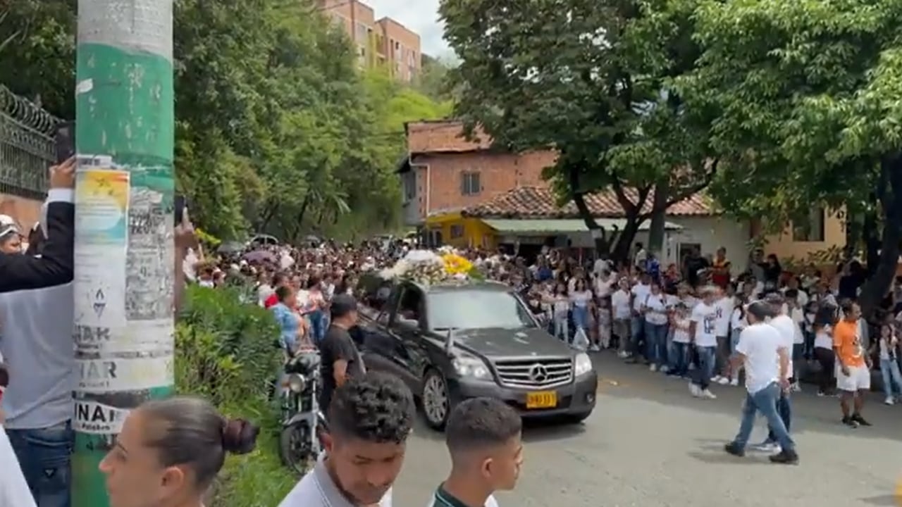 Alexis López, de 15 años de edad, fue sepultado en el cementerio de La América, al occidente de Medellín.