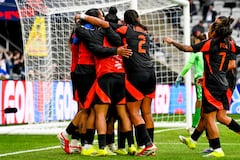 Jugadoras de Colombia celebran el gol de Linda Caicedo en el duelo entre Colombia y Argentina por la She Believes Cup 2026.