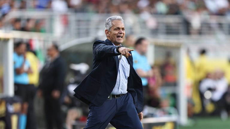 Reinaldo Rueda, entrenador colombiano de 68 años que venía dirigiendo a la Selección de Honduras.