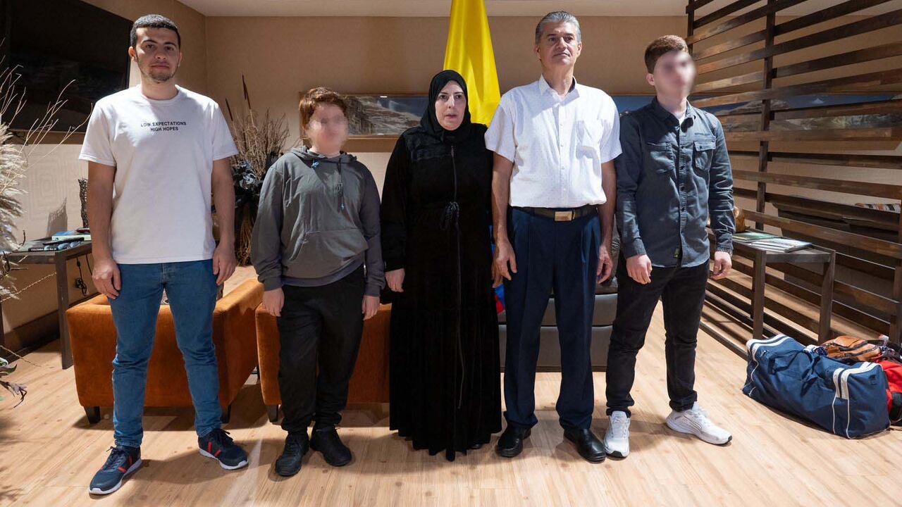 Samaher Ali Zaiyd Almassri, su esposo Basel Zaid El Sahli y los niños Wesam Zaid Almassri y  Ali Zaid Almassri fueron repatriados este viernes.