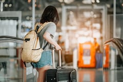 Con estas medidas, las autoridades buscan reforzar la seguridad de los vuelos que operan en Estados Unidos y reducir riesgos de accidentes a bordo.