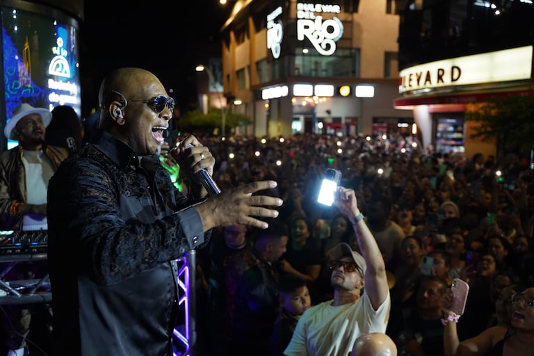 Willy García se apareció sorpresivamente en el emblemático Bulevar del Río