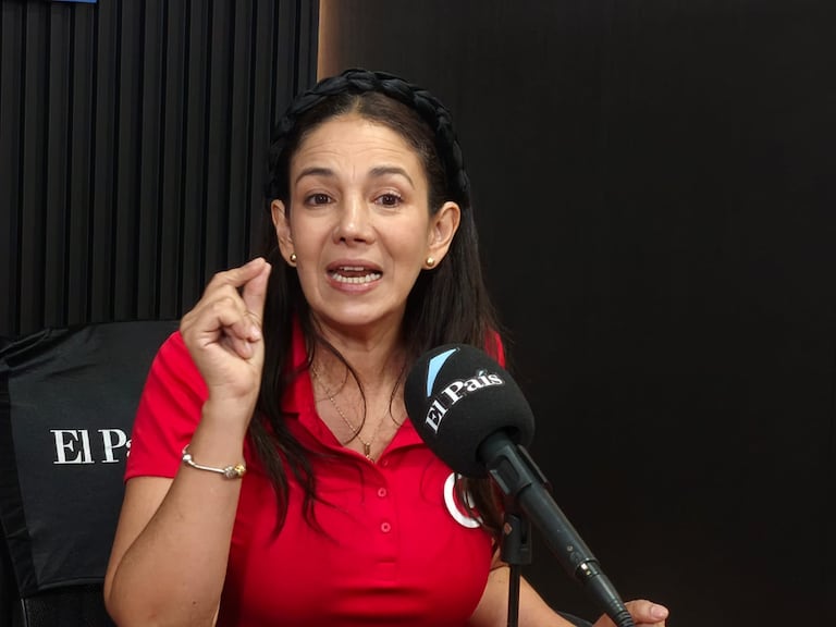 Sondra Macollins es candidata presidencial por el Partido Digital Colombiano.