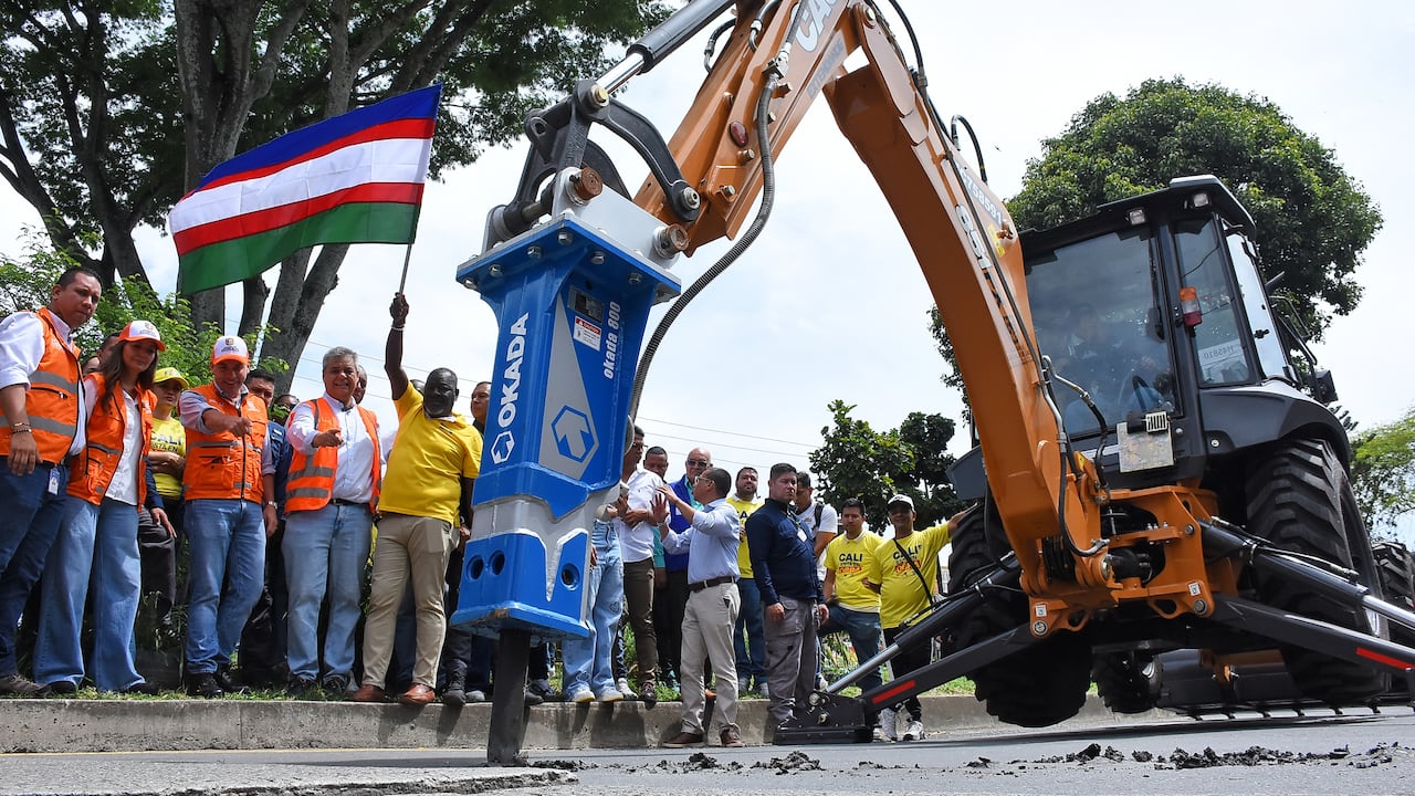 Inicio de obras viales en la avenida ciudad de Cali.