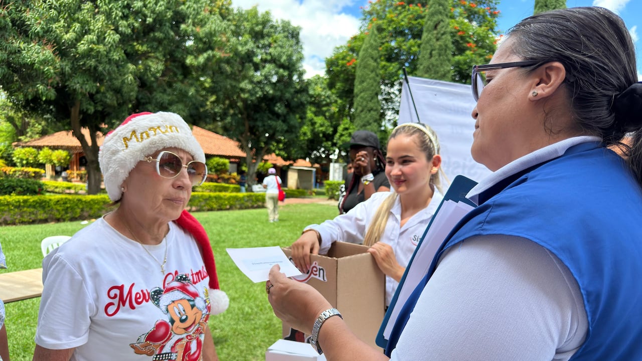 Jornada especial navideña del Sisbén en Cali