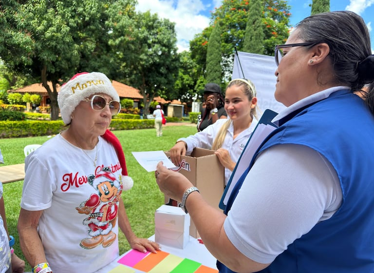 Jornada especial navideña del Sisbén en Cali