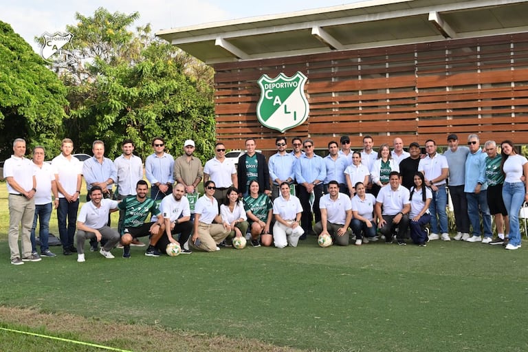 Ya delegados y representantes de la firma IDC Network, con sede en la ciudad de Guatemala, estuvieron en lde Cali y visitaron el estadio y las instalaciones del equipo. La oferta vinculante que finalmente presentaron, fue incluso superior a la que en principio se había mencionado.