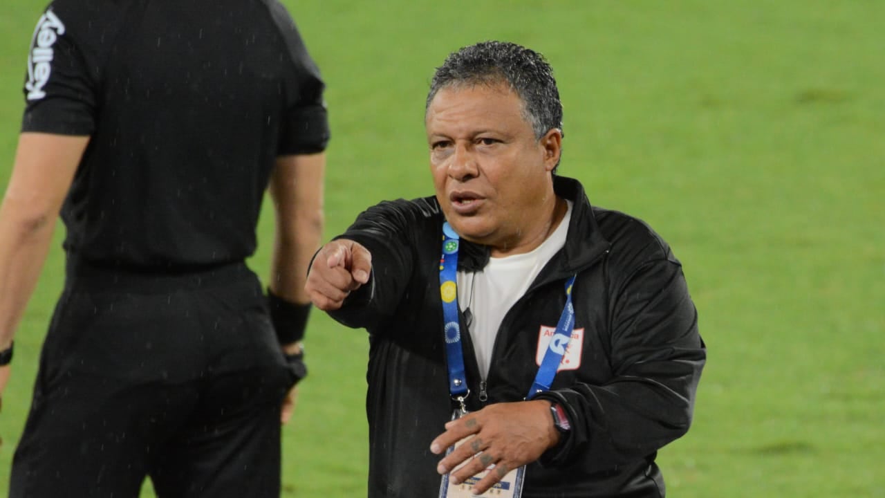 Alex Escobar, asistente técnico y DT encargado del América de Cali.