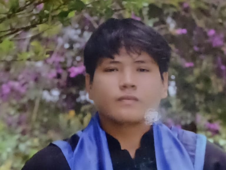 Se cumplió un mes de la muerte violenta de Santiago Tálaga Inchima, joven víctima de delincuentes que le dispararon por robarle su celular y otras pertenencias.