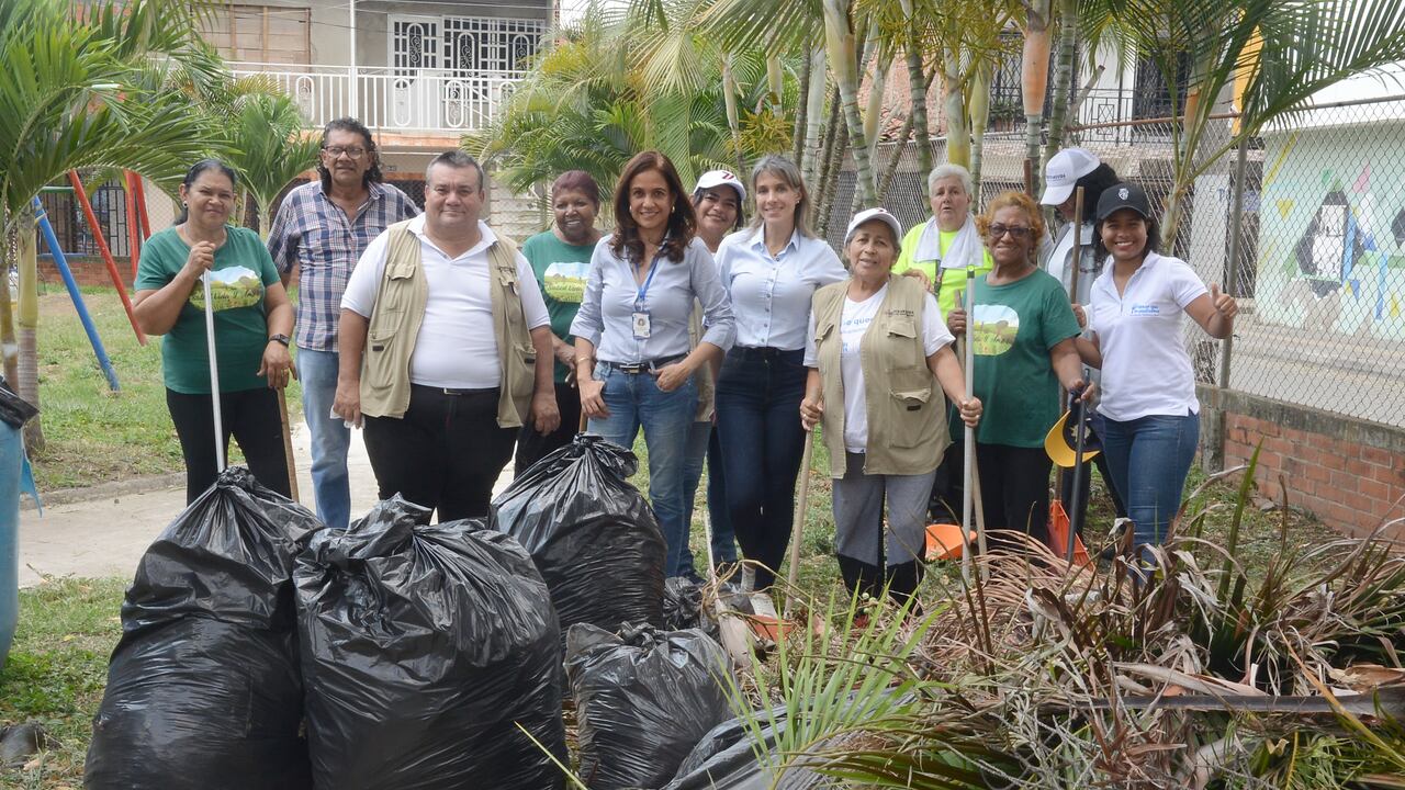 Comerciales: Campaña Cali bella, grupo de población venezolana. foto José L Guzmán. EL País, enero 16-24
