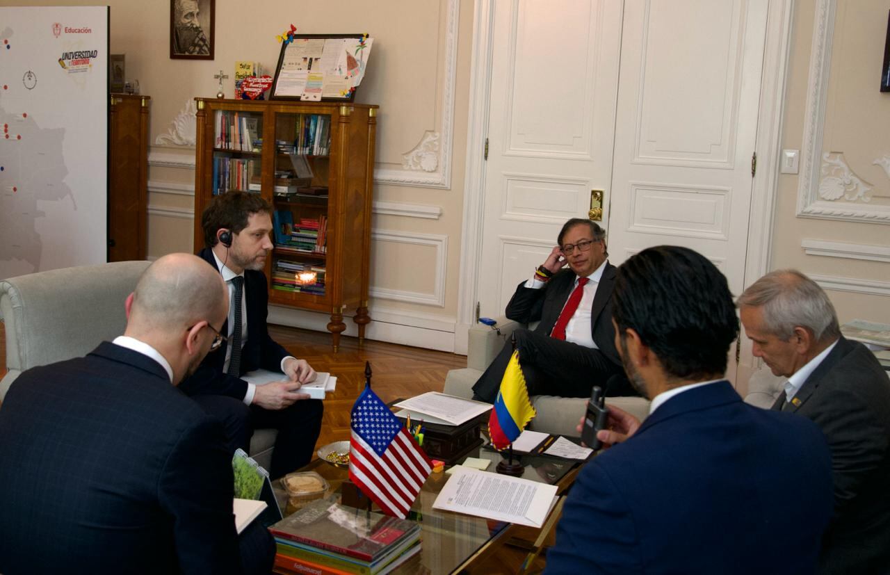 Presidente Gustavo Petro y delegación del gobierno de Joe Biden