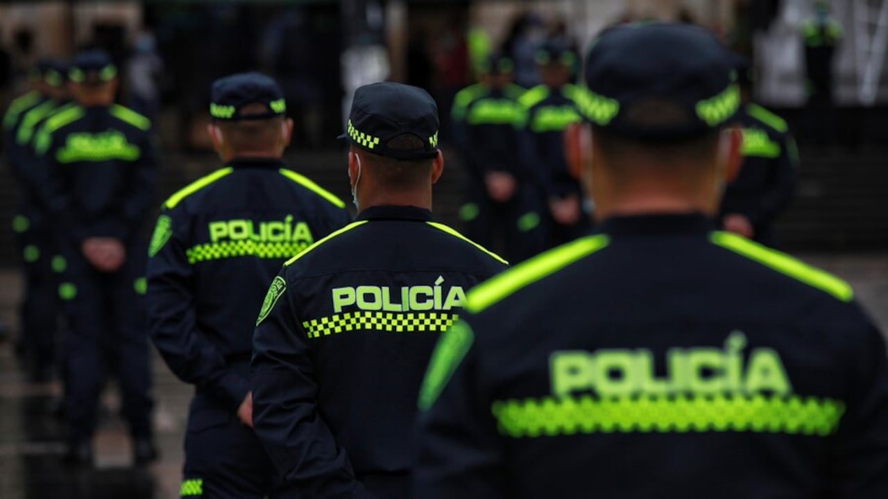 Policía