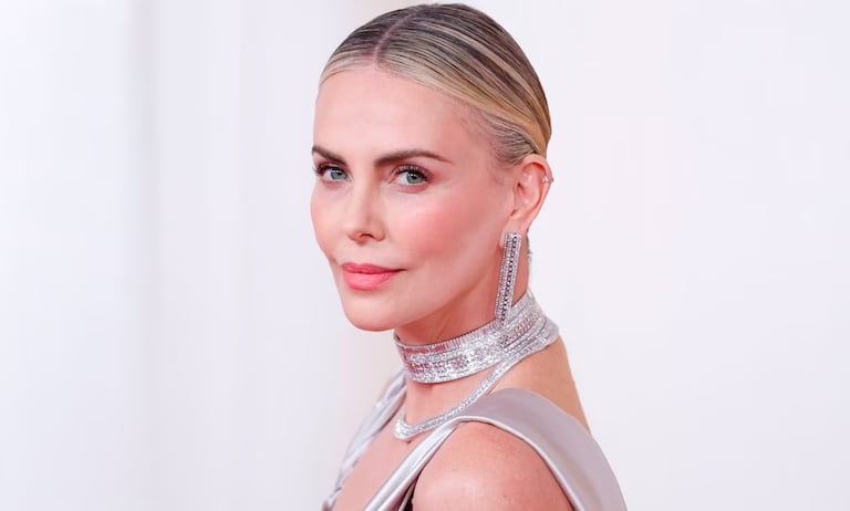 Charlize Theron profundiza sobre la tragedia familiar que marcó su adolescencia