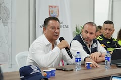 Juan Manuel Muñoz, gerente de la reconstrucción del Fondo Milagro para Cali y el Valle del Cauca, junto al alcalde Alejandro Eder.