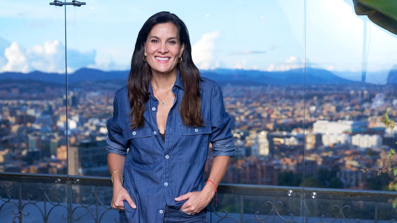 “Yo fui una niña terriblemente necia. Mi mamá estudió preescolar para poder educarme. Y mi adolescencia, imagínense, a punta de salsa y Pance”.