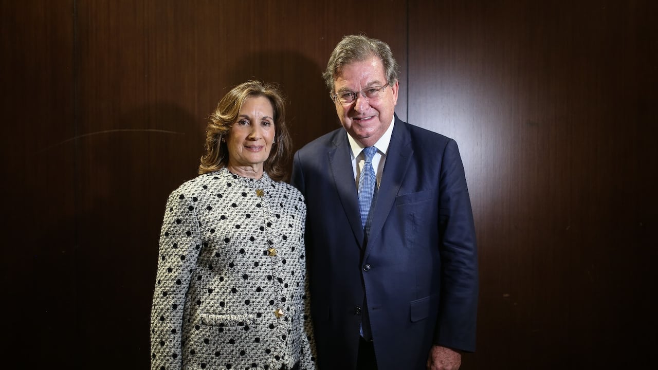 La donación de $150.000 millones anunciada por Jaime Gilinski y Raquel Kardonski estará destinada a la reconstrucción de hospitales y escuelas de Cali.