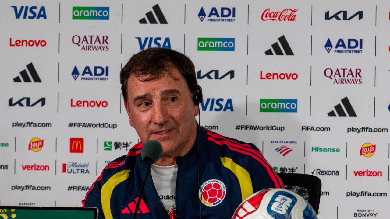 Con la mente puesta en Uzbekistán, el técnico Néstor Lorenzo atendió a los medios en el Estadio Azteca y confirmó a El País que Jhon Córdoba está recuperado