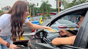 Sorpresiva aparición de Taliana Vargas en las calles de Cali.
Foto: Instagram @alejoeder