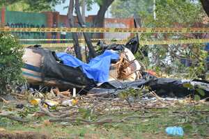 Accidente de avioneta de la FAC en Cali. Foto: Jorge Orozco/ El País