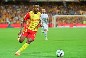 Óscar Cortés en su debut con RC Lens en la Ligue 1.