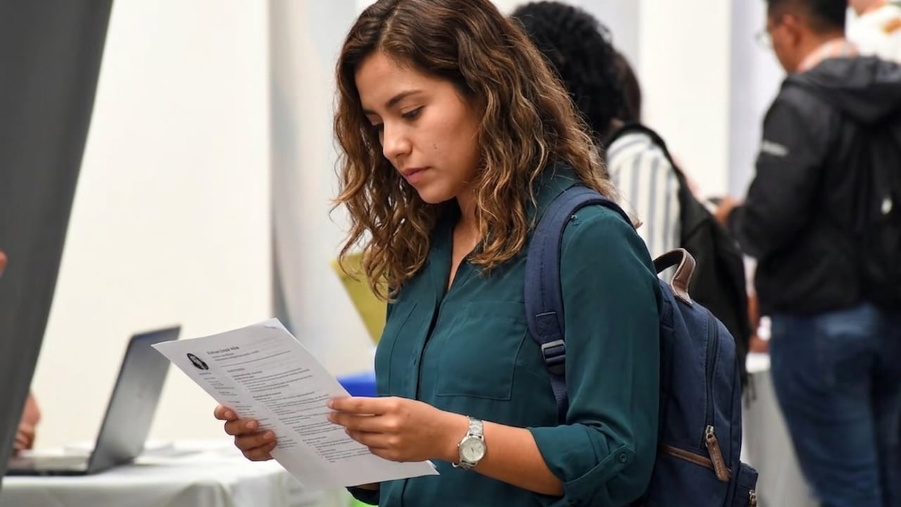 La exigencia de experiencia laboral continúa siendo una de las principales barreras para los jóvenes que buscan su primer empleo formal.