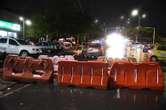 Fotodenuncia: Cierre vial desde las 7:0 pm en la calle 48 con cr 82A, barrio El Caney