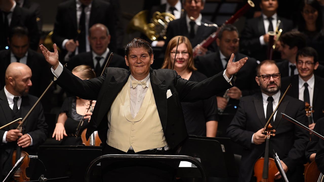 Francesco Belli es el nuevo director titular de la Orquesta Filarmónica de Cali. Crédito: Edward Lora. Foto cortesía de la orquesta.