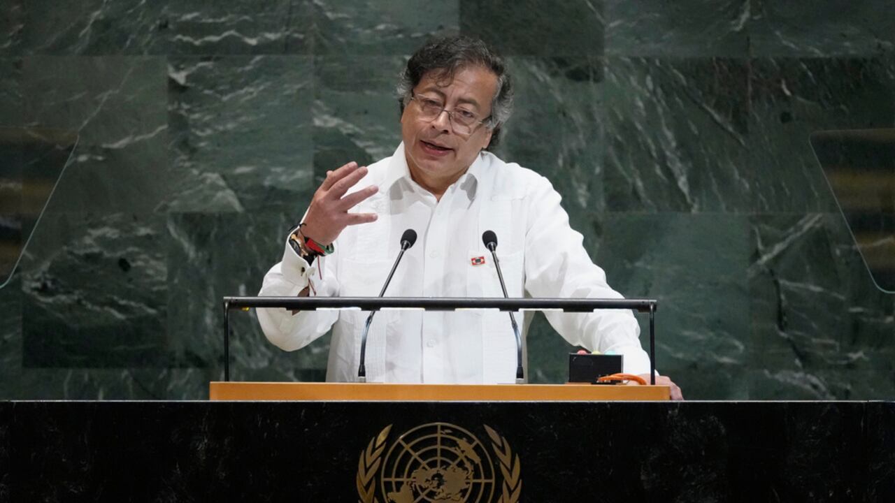 El presidente de Colombia, Gustavo Petro Urrego, se dirige al 80.º periodo de sesiones de la Asamblea General de las Naciones Unidas, el martes 23 de septiembre de 2025, en la sede de la ONU. (Foto AP/Pamela Smith)