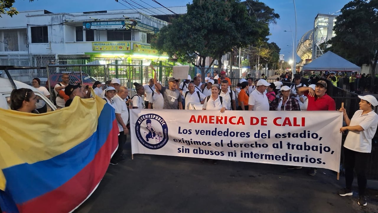 Protesta de vendedores en el estadio Pascual Guerrero.
